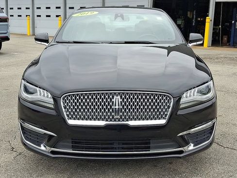 Used 2019 Lincoln MKZ Premiere FWD image 2