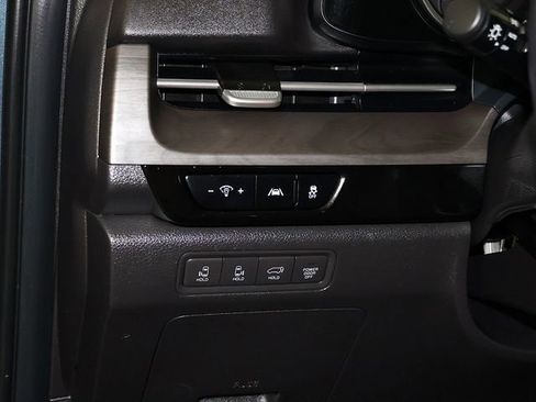 Used 2022 Kia Carnival SX FWD image 30