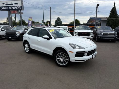 Used 2019 Porsche Cayenne AWD/4WD image 2