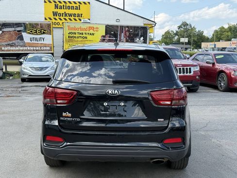 Used 2019 Kia Sorento L FWD image 4