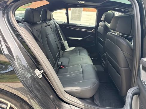 Used 2022 BMW M550i xDrive w/ Executive Package AWD/4WD image 30