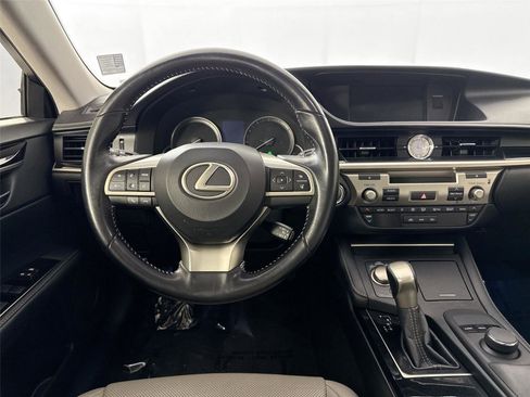 Used 2016 Lexus ES 350 image 29