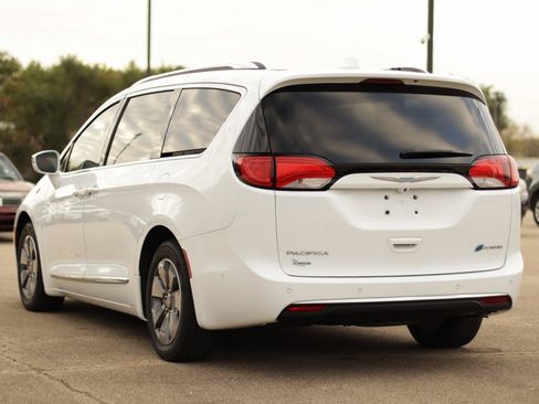 Used 2018 Chrysler Pacifica Limited w/ Advanced Safetytec Group image 5