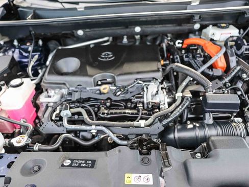 Certified 2020 Toyota RAV4 XSE image 19