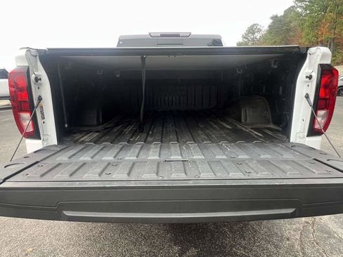 Used 2024 GMC Sierra 1500 Elevation w/ Preferred Package image 12