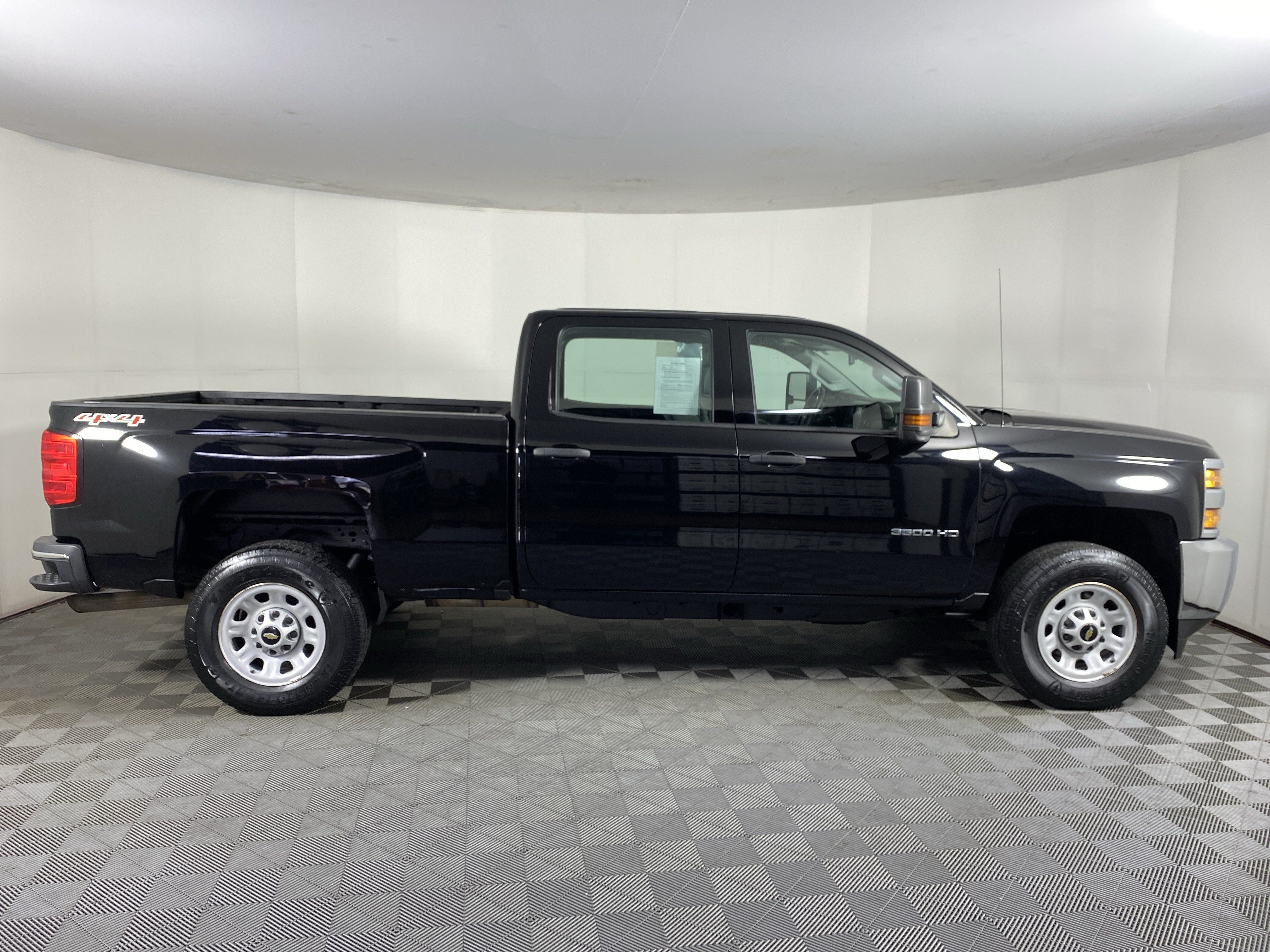 Used 2017 Chevrolet Silverado 3500 W/T w/ WT Fleet Convenience Package AWD/4WD image 5