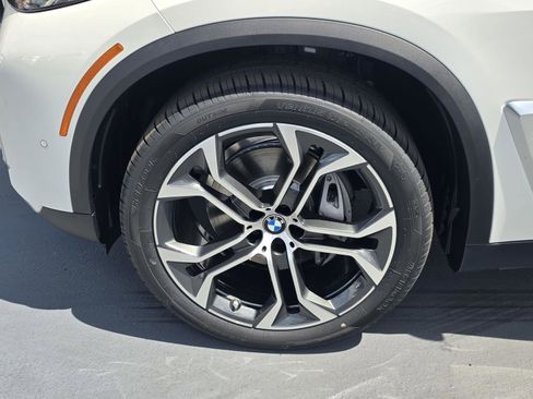 New 2026 BMW X5 sDrive40i w/ Premium Package RWD image 6
