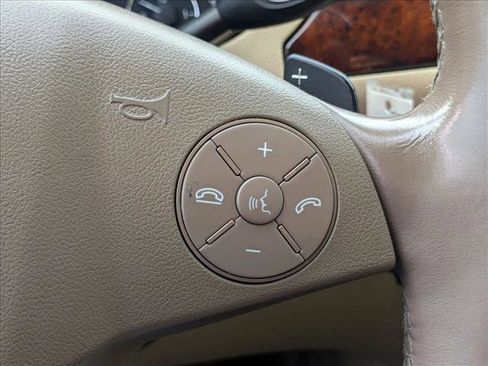 Used 2010 Mercedes-Benz R 350 4MATIC image 17