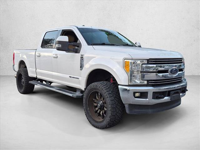 Used 2017 Ford F250 Lariat w/ Lariat Value Package AWD/4WD image 3