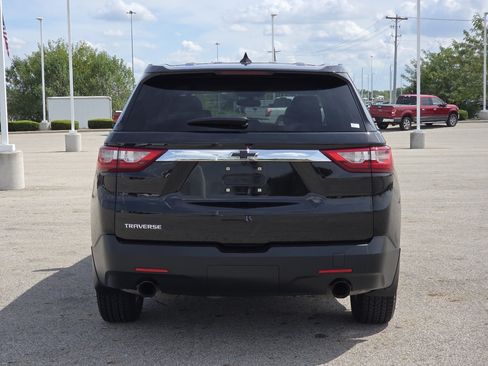 Used 2018 Chevrolet Traverse LS FWD image 14