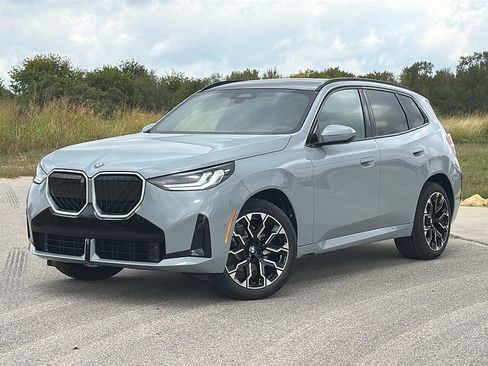 New 2026 BMW X3 xDrive30 w/ Premium Package image 2