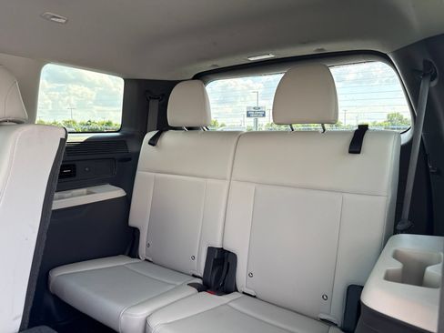 Used 2026 Hyundai Santa Fe SEL FWD image 14