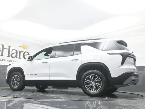 New 2026 Chevrolet Traverse LT w/ Driver Confidence Package image 34