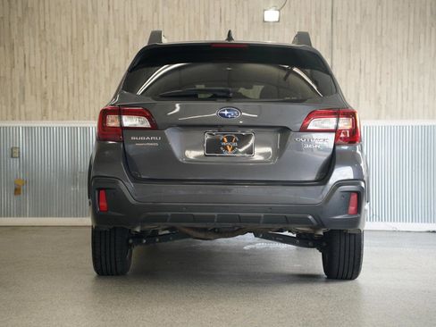 Used 2019 Subaru Outback 3.6R Limited AWD/4WD image 9