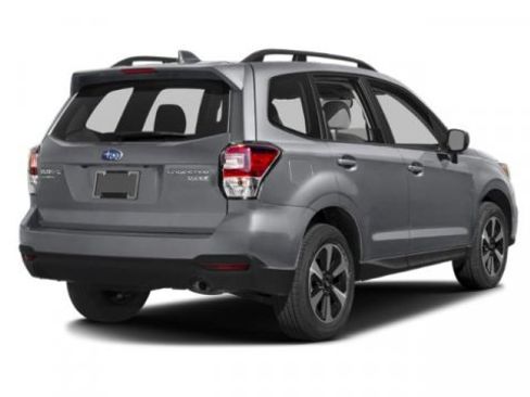Used 2018 Subaru Forester 2.5i Premium image 2