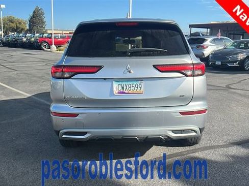 Used 2024 Mitsubishi Outlander SE image 4