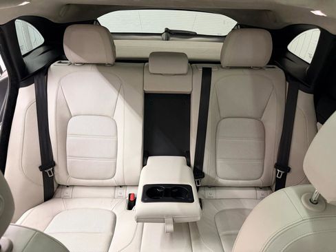 Used 2019 Jaguar F-PACE Prestige image 42