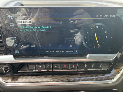 Used 2022 Chevrolet Silverado 1500 RST AWD/4WD image 13