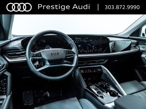 Used 2025 Audi Q5 Premium Plus w/ Premium Plus AWD/4WD image 4