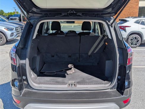Used 2017 Ford Escape SE FWD image 14