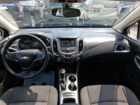 Used 2016 Chevrolet Cruze LT w/ Convenience Package FWD image 13