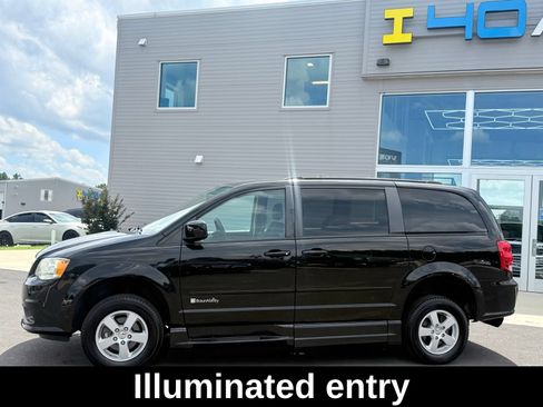 Used 2013 Dodge Grand Caravan SXT FWD image 11