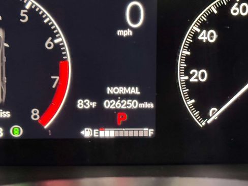Used 2023 Honda Pilot Touring image 17