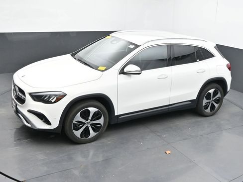 Used 2025 Mercedes-Benz GLA 250 image 39