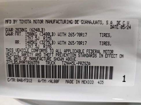 Used 2024 Toyota Tacoma TRD Off-Road image 23