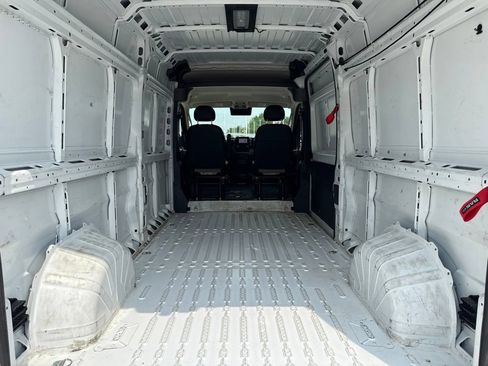 Used 2025 RAM ProMaster 2500 w/ Convenience Group FWD image 18