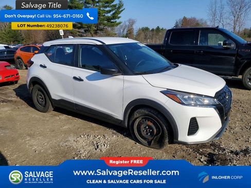 Used 2022 Nissan Kicks S FWD image 5