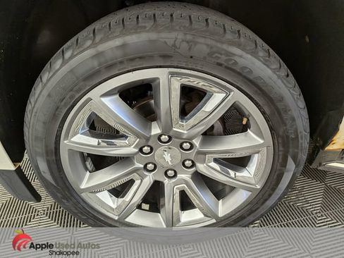 Used 2015 Chevrolet Suburban LTZ AWD/4WD image 61