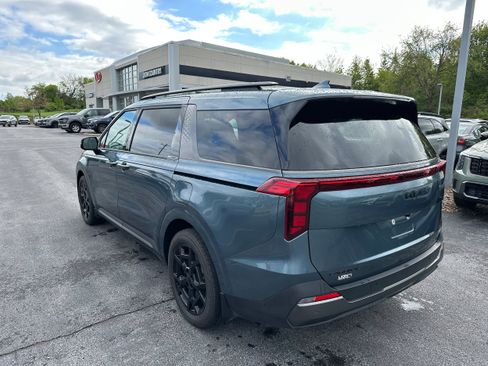 Used 2026 Kia Carnival SX w/ SX Dark Edition Package FWD image 7