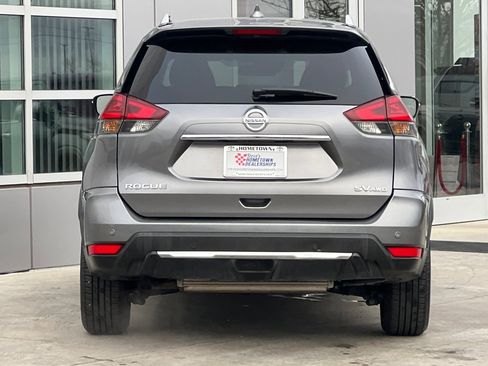 Used 2019 Nissan Rogue SV image 5