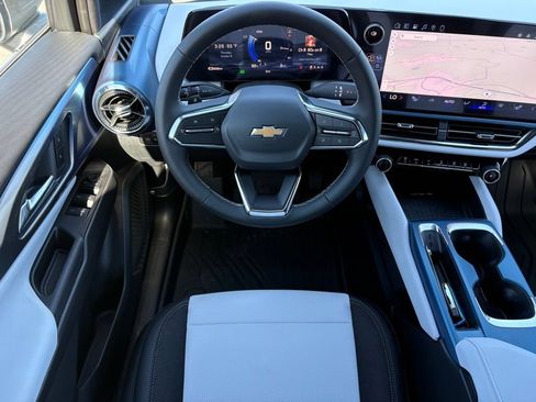 New 2026 Chevrolet Equinox EV LT AWD/4WD image 28