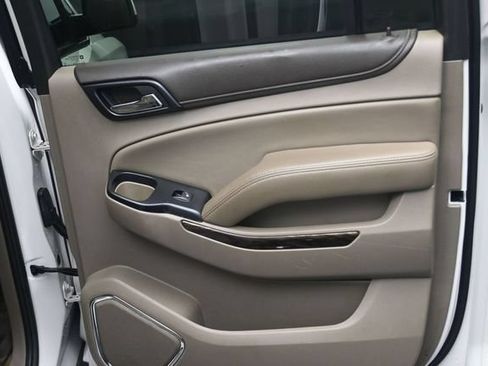 Used 2018 GMC Yukon XL SLT w/ Open Road Package AWD/4WD image 21