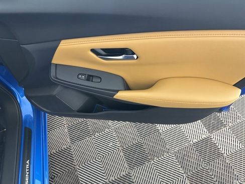 Used 2022 Nissan Sentra SV w/ SV Premium Package image 19