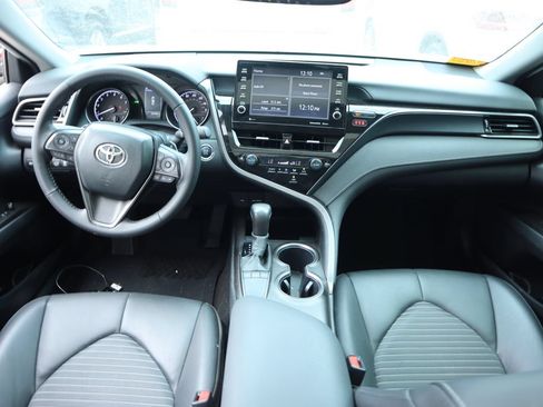 Used 2024 Toyota Camry SE w/ Audio Upgrade Package FWD image 7