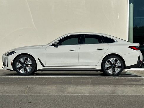 Used 2023 BMW i4 eDrive35 w/ Premium Package image 6