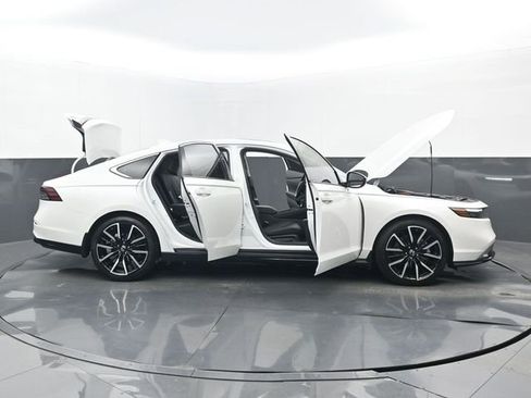 Used 2024 Honda Accord Touring image 34