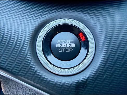New 2025 Jeep Grand Cherokee L Altitude AWD/4WD image 36