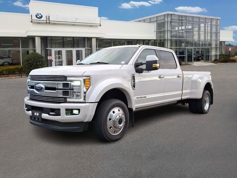Used 2018 Ford F450 Limited image 1