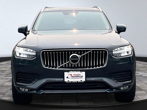 Used 2022 Volvo XC90 T5 Momentum w/ Climate Package AWD/4WD image 2