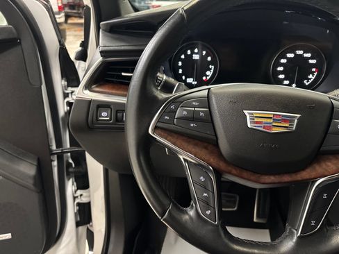 Used 2022 Cadillac XT5 Sportv w/ Technology Package AWD/4WD image 14