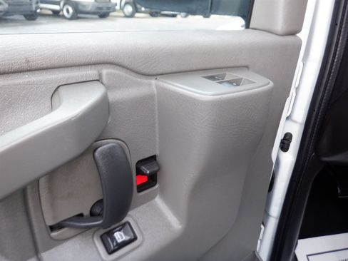 Used 2020 GMC Savana 2500 w/ Driver Convenience Package RWD image 17
