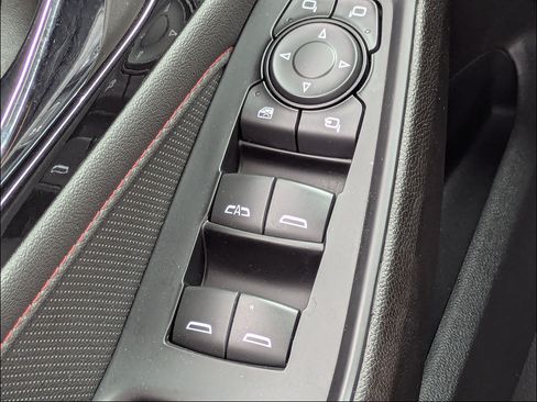 Used 2023 Chevrolet Traverse RS AWD/4WD image 28