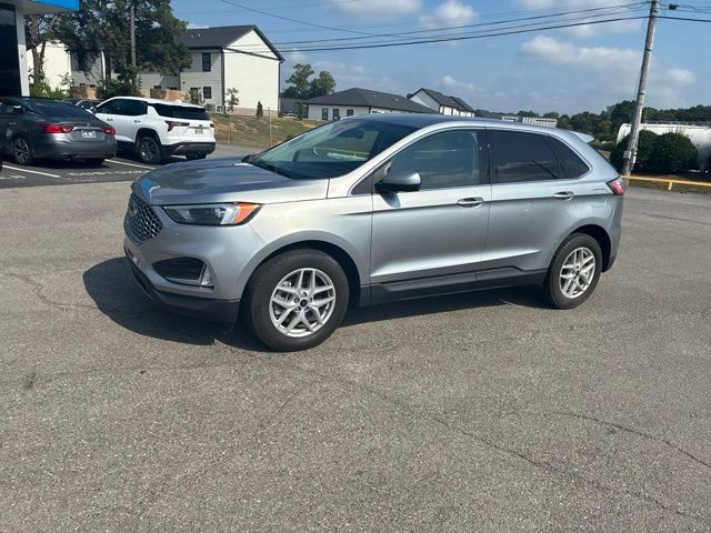 Used 2023 Ford Edge SEL w/ Convenience Package AWD/4WD image 11