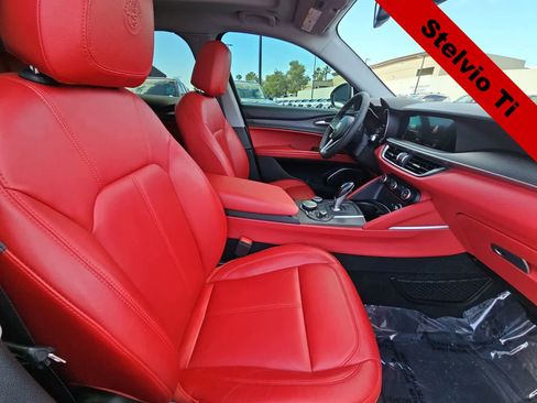 Used 2019 Alfa Romeo Stelvio Ti AWD/4WD image 18
