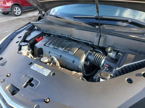 Used 2016 Chevrolet Traverse LT image 19