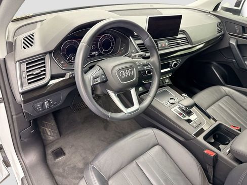 Used 2020 Audi Q5 e Premium w/ Convenience Package image 9